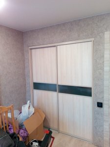 Двери-купе для встроенного шкафа, 2000(в)*1590(ш), 2 штуки.Профиль аристо («с-стандарт»,белый), лдсп «еггер»( Белый Альпийский W1100 ST9)+стекло цветное. Стоимость 22700 рублей с замером, доставкой и установкой. Установлено 12 июня 2020 года.