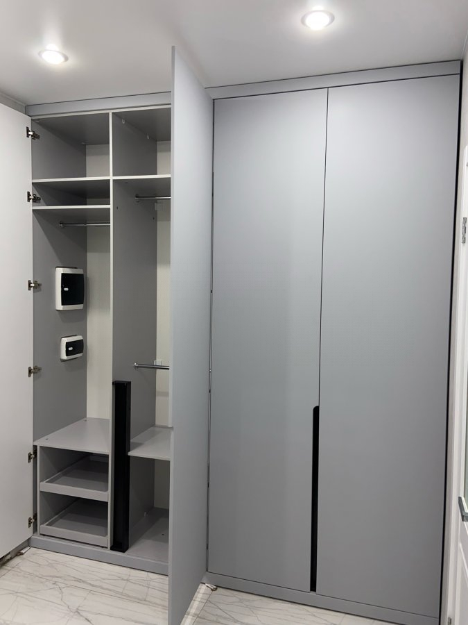 Шкаф для прихожей
